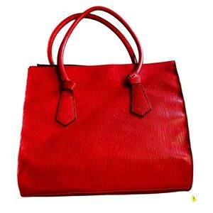 Chic Red Tote Bag, Magnetic Clasp